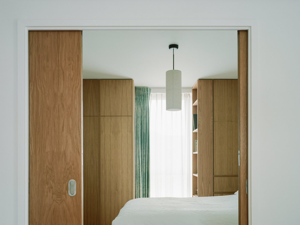 Matthew Lloyd Architects Vincentian Presbytery Lz Bedroom 01