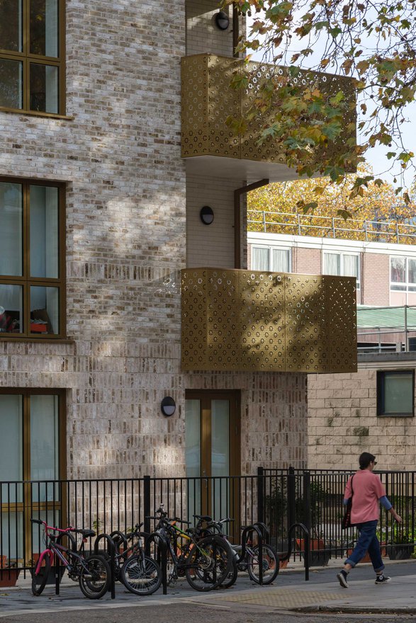 Matthew Lloyd Architects Regents Park Estate Exterior2