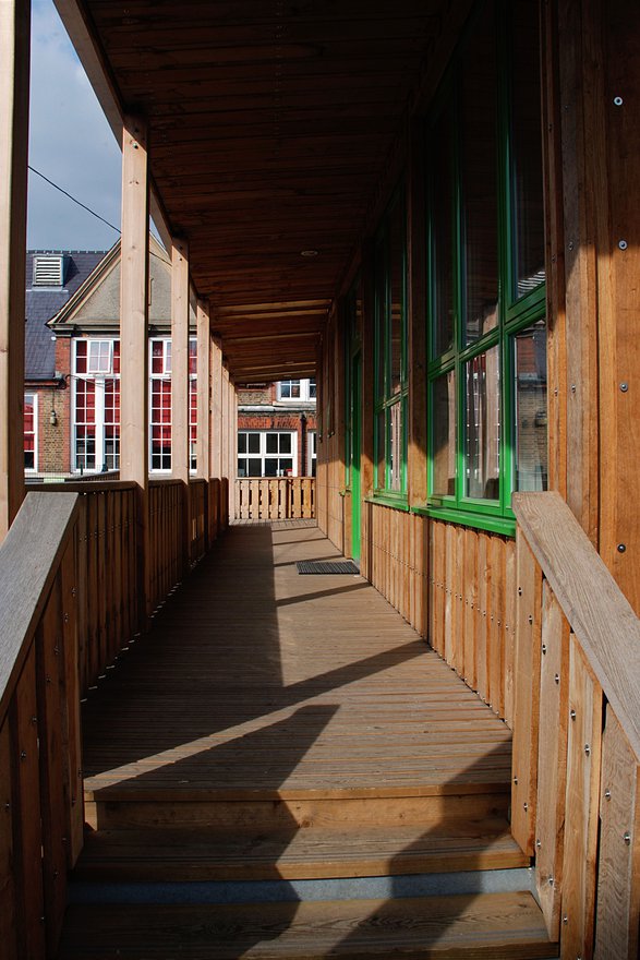 Matthew Lloyd Architects Springfield Community Primary School Walkway